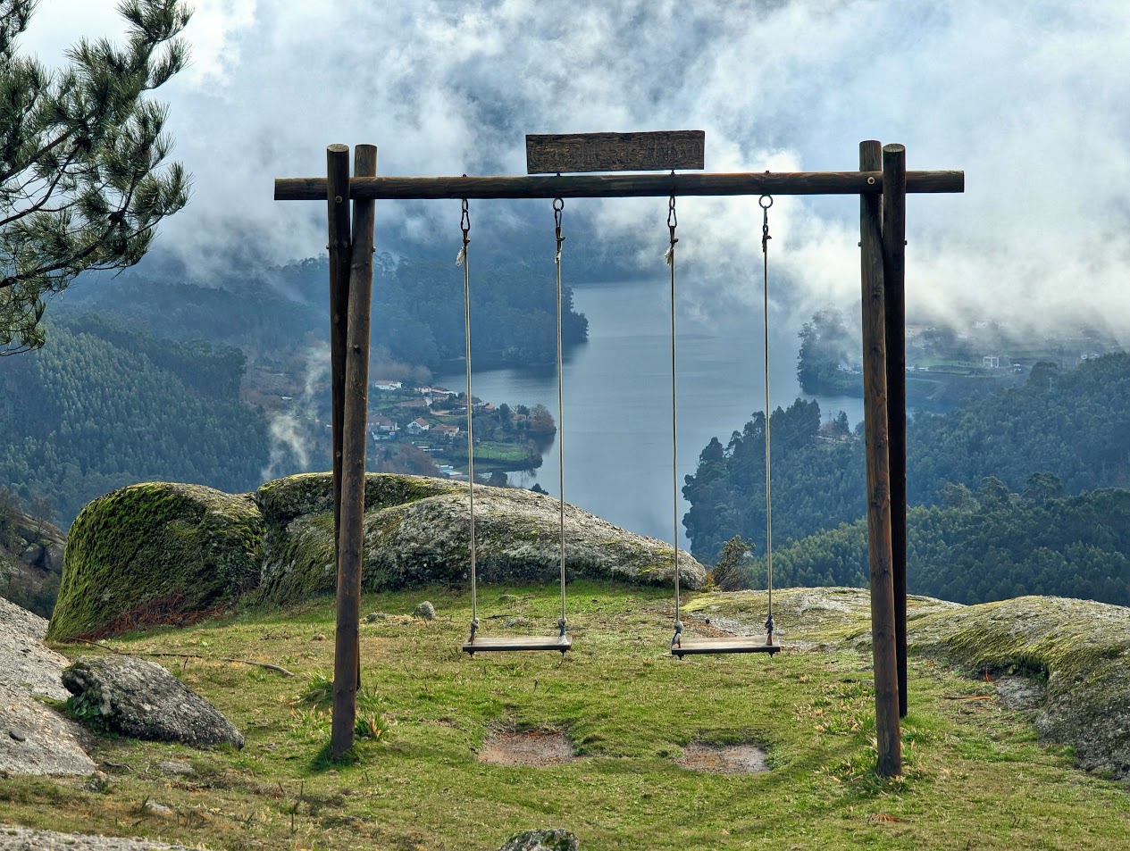 Capela Senhora da Lapa e Castro de Aniss� - Foto 2
